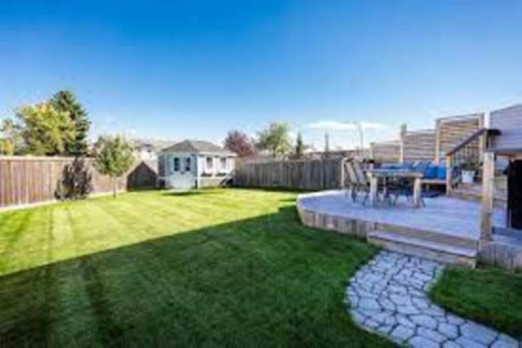 Spacious Duplex Camrose Exterior photo